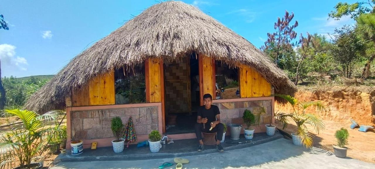 Meikha Homestay Pynursla Luaran gambar