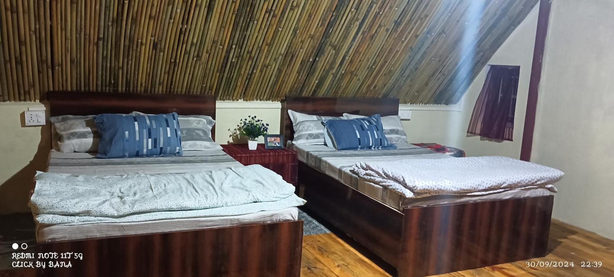 Meikha Homestay Pynursla Luaran gambar